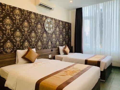 Deluxe Double or Twin Room with City View