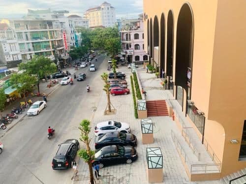 Deluxe Double or Twin Room with City View