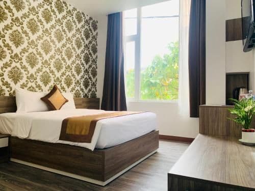 Deluxe Double or Twin Room with City View