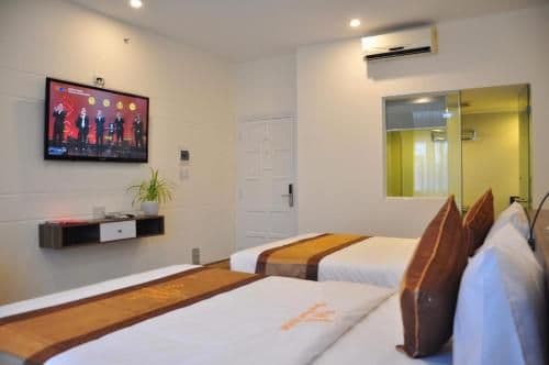Deluxe Double or Twin Room with City View