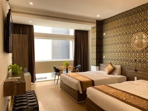 Deluxe Double or Twin Room with City View
