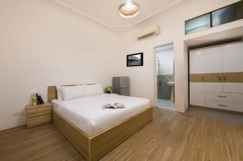 Deluxe Queen Room