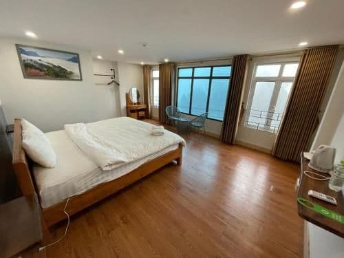 King Room with Mountain View