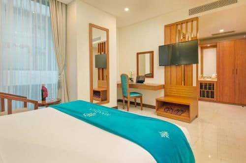 Deluxe King Room