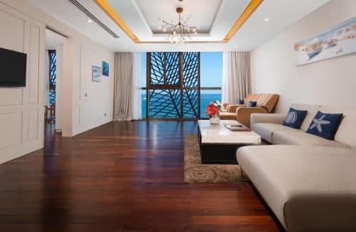 Three Bedroom Apartment with Ocean View