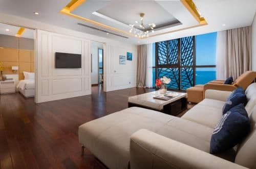 Three Bedroom Apartment with Ocean View