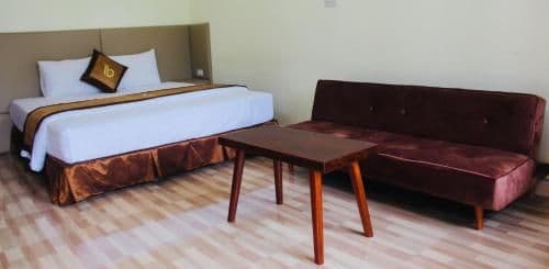 Deluxe Room (2 Adults + 1 Child)