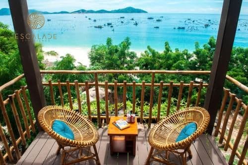 Deluxe Bungalow with Bay View