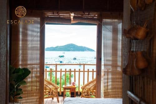 Deluxe Bungalow with Bay View