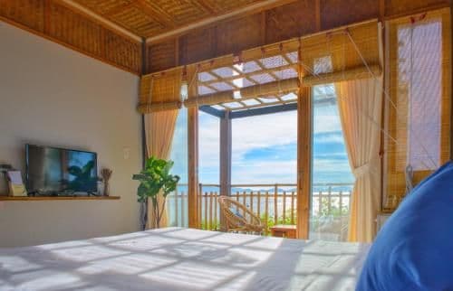 Deluxe Bungalow with Bay View