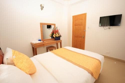 Standard Double Room No Window