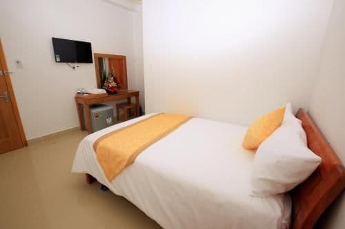 Standard Double Room No Window
