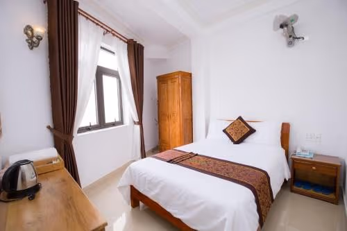 Standard Double Room No Window