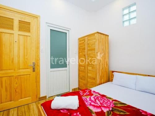 Deluxe Double Room (2 Adults + 1 Child)