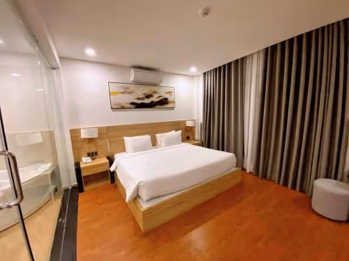 Deluxe King Room