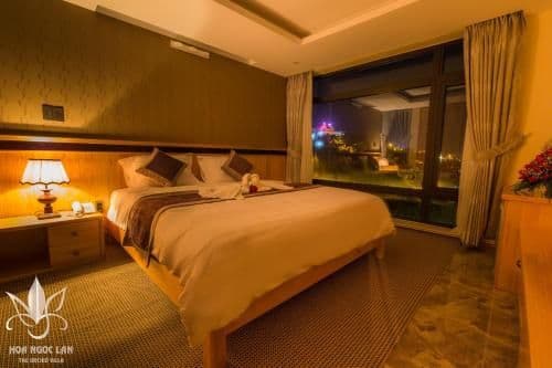 King Room with Mountain View
