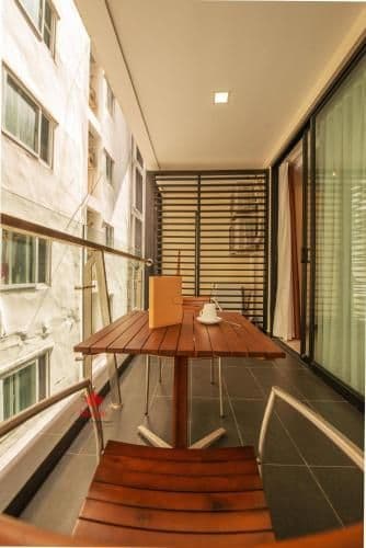 Executive One-Bedroom Apartment (4 Adults)