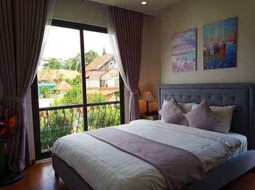 Standard Queen Room