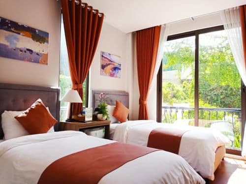 Standard Queen Room