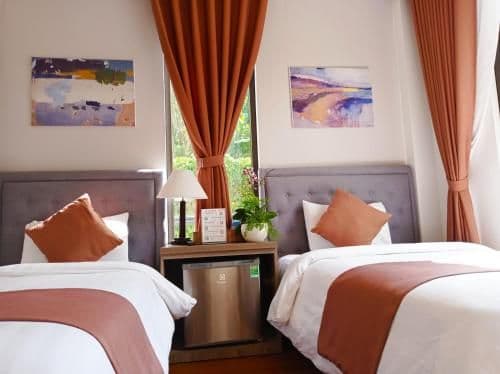 Standard Queen Room