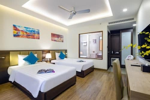 Double or Twin Room with Sea View