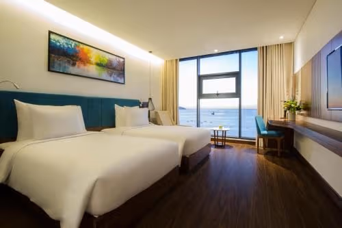 Premier Twin Room with Ocean Front
