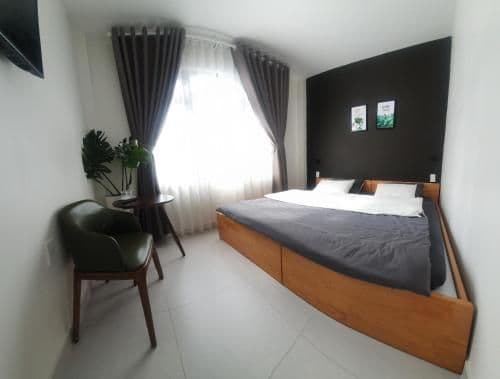 Deluxe Double Room (2 Adults + 1 Child)