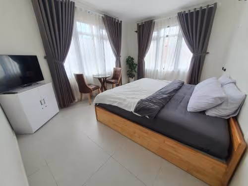 Deluxe Queen Room