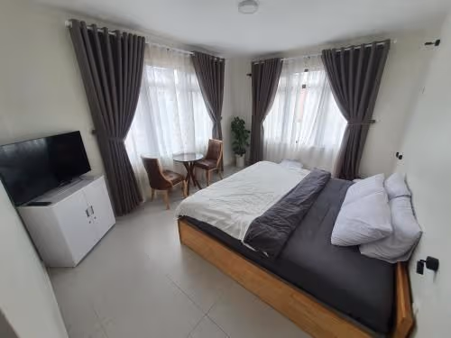 Deluxe Queen Room