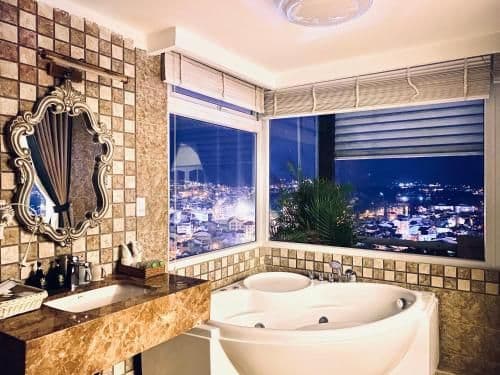Penthouse Apartment