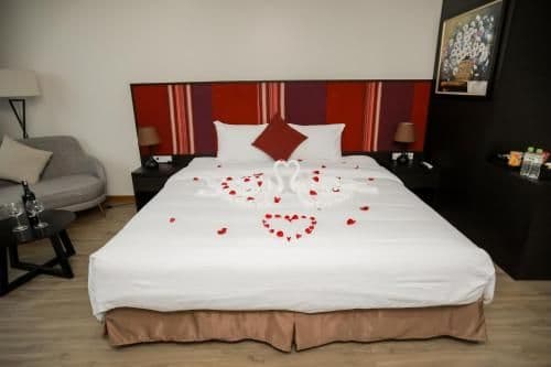 Double or Twin Room with Mountain View