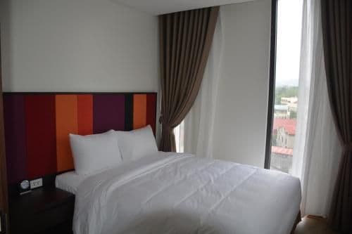 Double or Twin Room with Mountain View