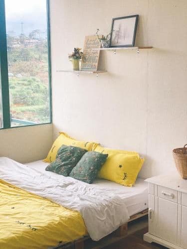 Double Room with Shared Toilet