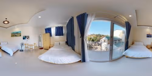 Family Room with Garden View