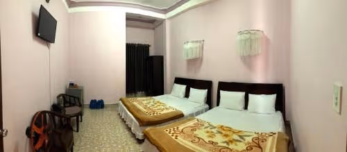 Quadruple Room with Private Bathroom