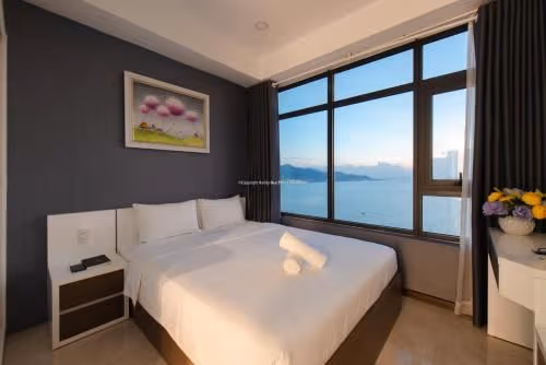Three Bedroom Apartment with Ocean View