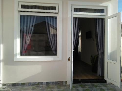 Apartment with Shower