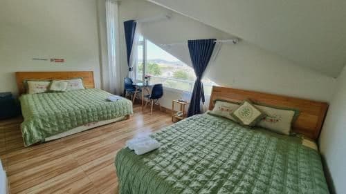 Quadruple Room with Mountain View