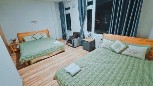 Quadruple Room with Mountain View