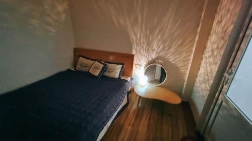 Apartment with Shower