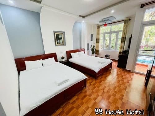 Quadruple Room with Private Bathroom