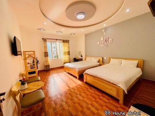 Quadruple Room with Private Bathroom