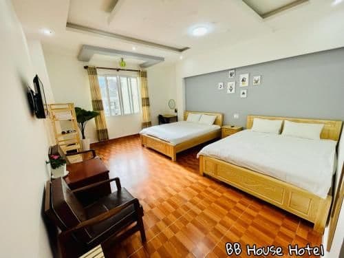 Quadruple Room with Private Bathroom