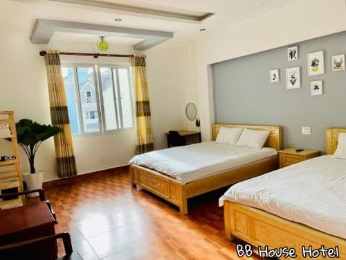 Quadruple Room with Private Bathroom