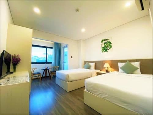 Superior Twin Room with City View
