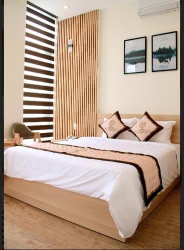Deluxe Double Room with Balcony and City View