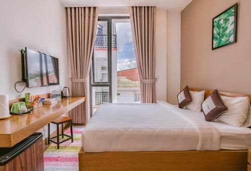 Queen Room