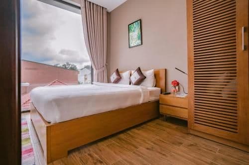 Deluxe Queen Room