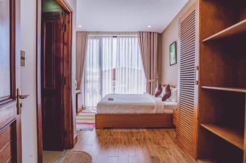 Deluxe Queen Room