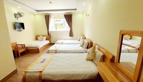 04 Single Bed with window